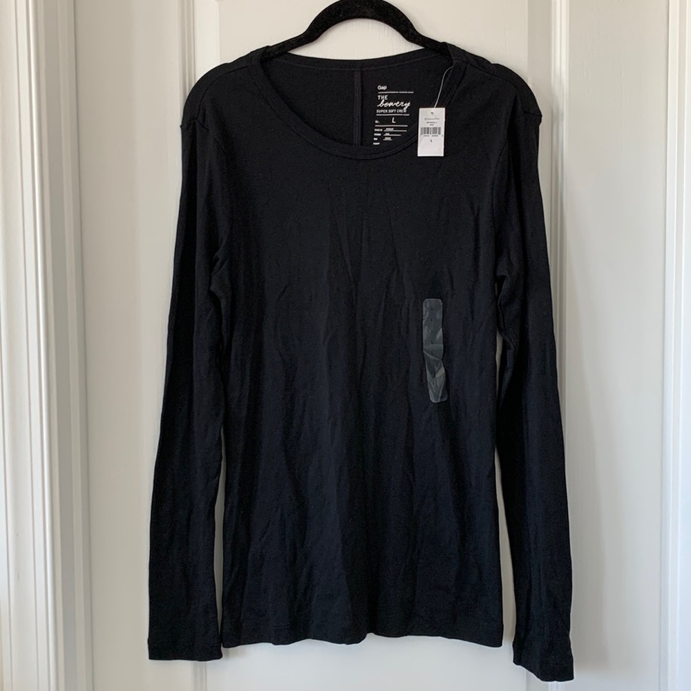 NWT GAP Super Soft Long Sleeves Black Crewneck Top Size L